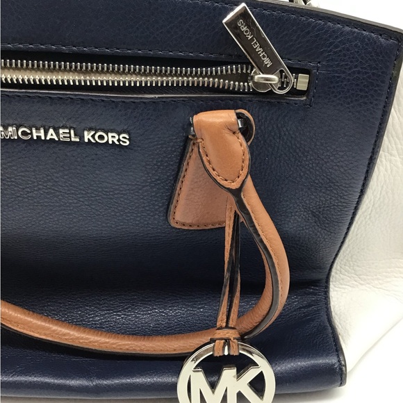 Michael Kors Sutton Handbag medium blue and cream - Picture 3 of 11